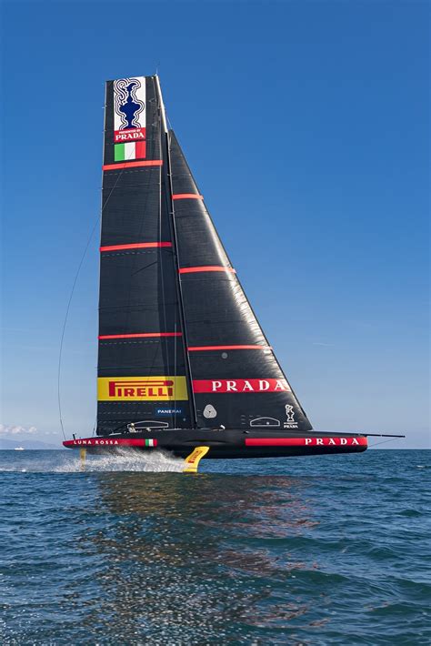 Luna Rossa boat